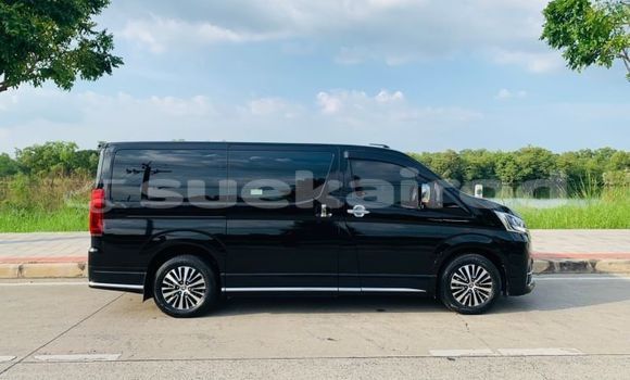 Buy Used Toyota Crown Majesta Black Car in Bangkok in Bangkok Buy Used Toyota Crown Majesta Black Car in Bangkok in Bangkok