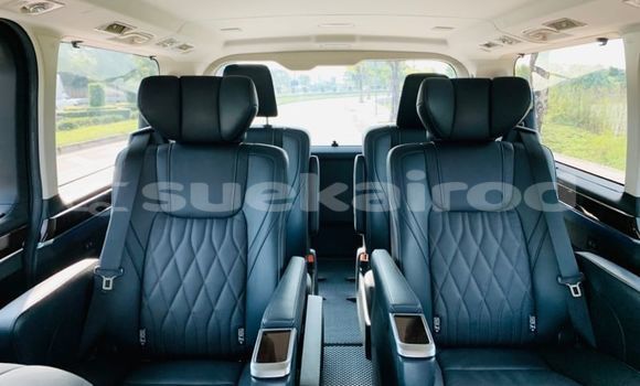 Buy Used Toyota Crown Majesta Black Car in Bangkok in Bangkok Buy Used Toyota Crown Majesta Black Car in Bangkok in Bangkok