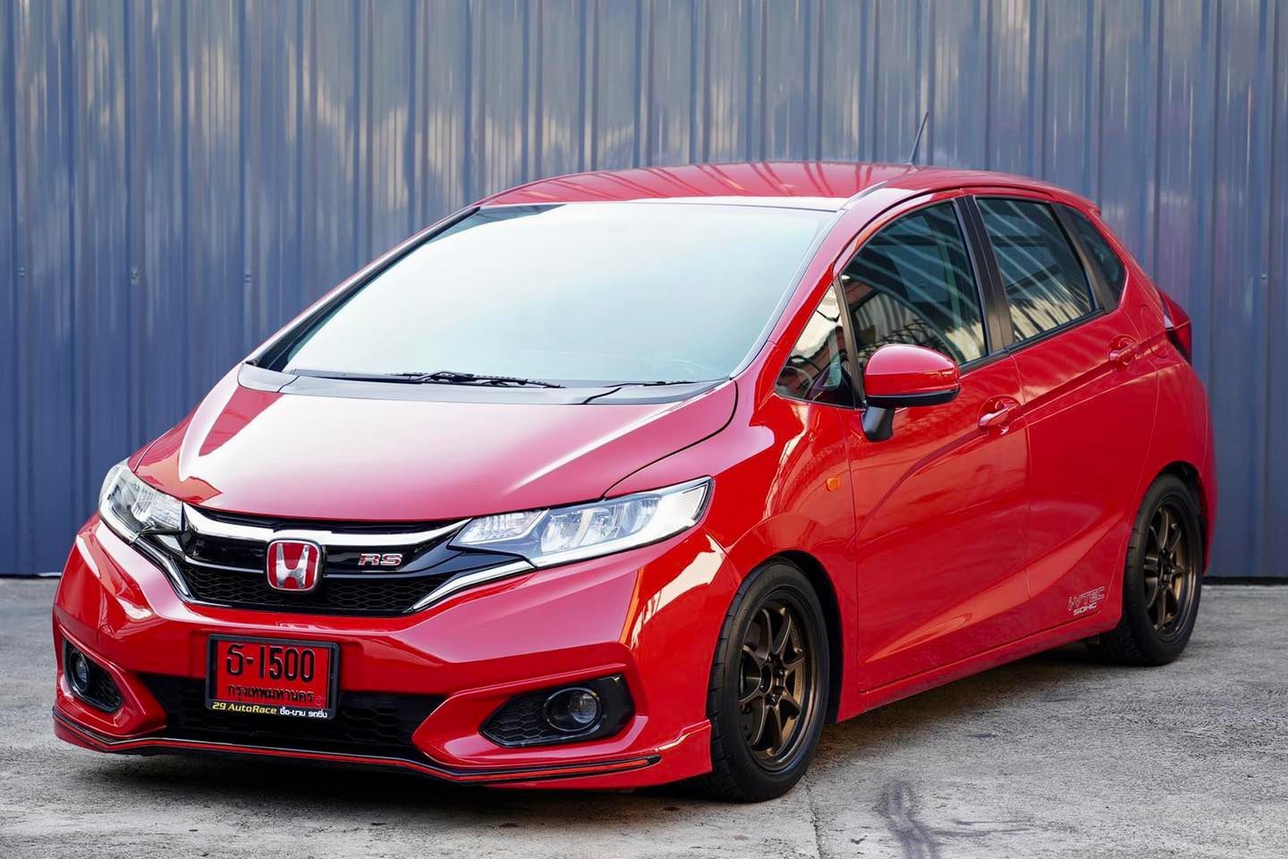 Buy used honda jazz red car in bangkok in bangkok - suekairod