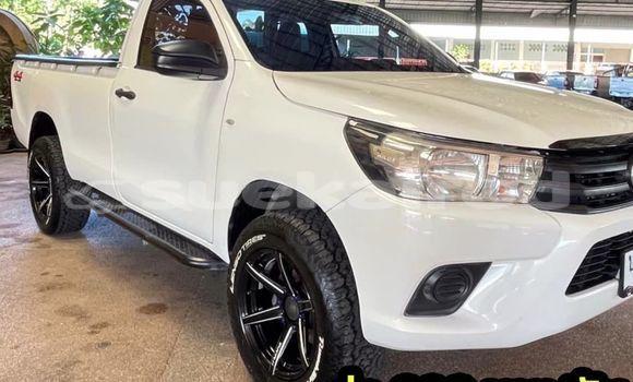 Buy Used Toyota Hiluxe Revo White Car in Bangkok in Bangkok