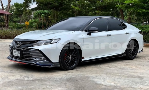 ซื้อ รถมือสอง Toyota Camry ขาว รถยนต์ ใน %{เมือง} ใน กรุงเทพมหานคร