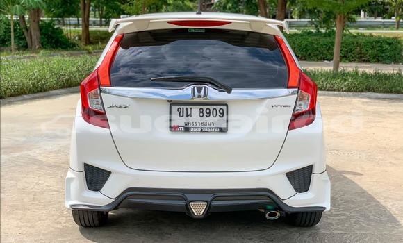 ซื้อ รถมือสอง Honda Jazz ขาว รถยนต์ ใน %{เมือง} ใน กรุงเทพมหานคร ซื้อ รถมือสอง Honda Jazz ขาว รถยนต์ ใน %{เมือง} ใน กรุงเทพมหานคร