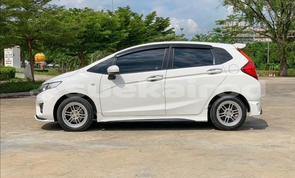 ซื้อ รถมือสอง Honda Jazz ขาว รถยนต์ ใน %{เมือง} ใน กรุงเทพมหานคร ซื้อ รถมือสอง Honda Jazz ขาว รถยนต์ ใน %{เมือง} ใน กรุงเทพมหานคร