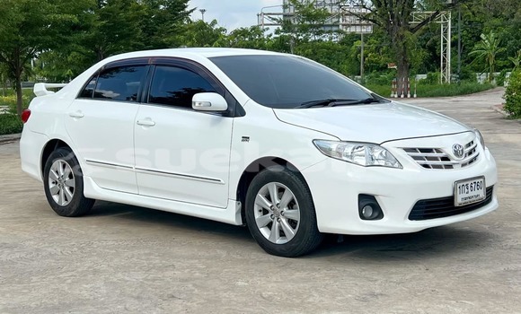 ซื้อ รถมือสอง Toyota Altis ขาว รถยนต์ ใน %{เมือง} ใน กรุงเทพมหานคร