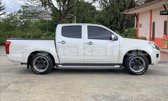 Buy Used Isuzu D-Max White Car in Bangkok in Bangkok Buy Used Isuzu D-Max White Car in Bangkok in Bangkok