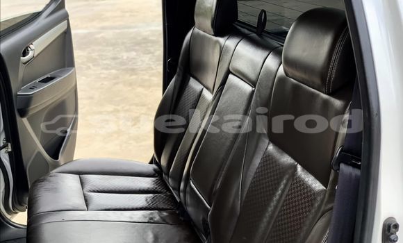 Buy Used Isuzu D-Max White Car in Bangkok in Bangkok Buy Used Isuzu D-Max White Car in Bangkok in Bangkok