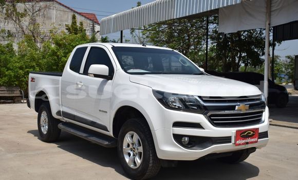 Buy Used Chevrolet Colorado White Car in Bangkok in Bangkok Buy Used Chevrolet Colorado White Car in Bangkok in Bangkok