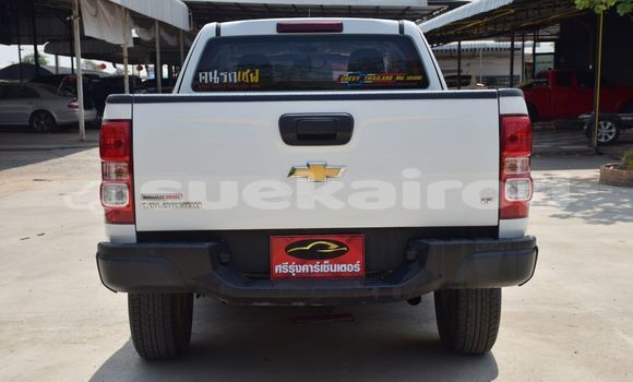 Buy Used Chevrolet Colorado White Car in Bangkok in Bangkok Buy Used Chevrolet Colorado White Car in Bangkok in Bangkok