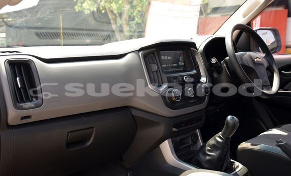 Buy Used Chevrolet Colorado White Car in Bangkok in Bangkok Buy Used Chevrolet Colorado White Car in Bangkok in Bangkok