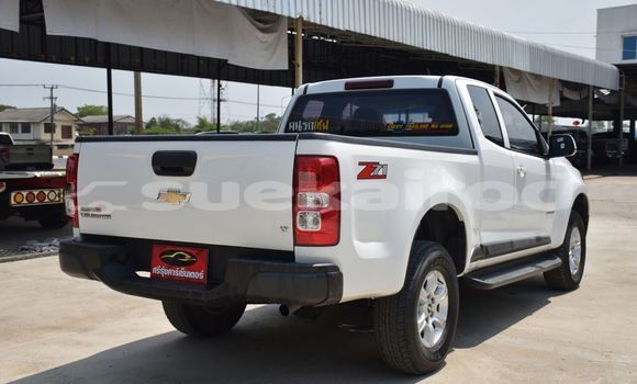 Buy Used Chevrolet Colorado White Car in Bangkok in Bangkok Buy Used Chevrolet Colorado White Car in Bangkok in Bangkok
