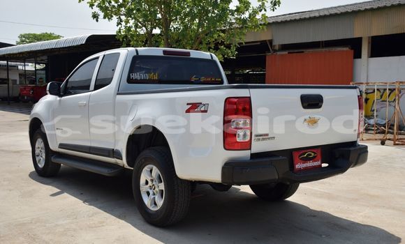 Buy Used Chevrolet Colorado White Car in Bangkok in Bangkok Buy Used Chevrolet Colorado White Car in Bangkok in Bangkok