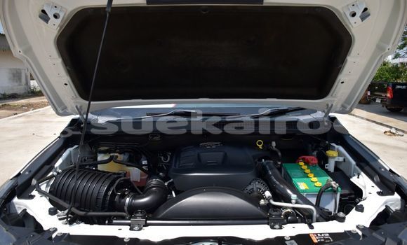 Buy Used Chevrolet Colorado White Car in Bangkok in Bangkok Buy Used Chevrolet Colorado White Car in Bangkok in Bangkok