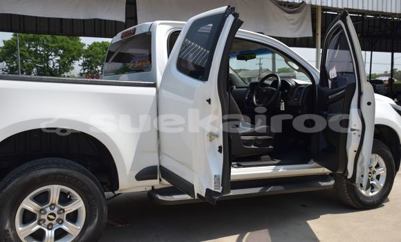 Buy Used Chevrolet Colorado White Car in Bangkok in Bangkok Buy Used Chevrolet Colorado White Car in Bangkok in Bangkok