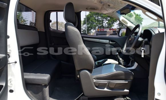 Buy Used Chevrolet Colorado White Car in Bangkok in Bangkok Buy Used Chevrolet Colorado White Car in Bangkok in Bangkok