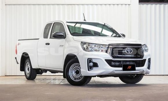 Buy Used Toyota Hiluxe Revo White Car in Bangkok in Bangkok