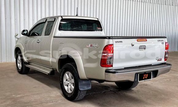 Buy Used Toyota Hiluxe VIGO Silver Car in Bangkok in Bangkok Buy Used Toyota Hiluxe VIGO Silver Car in Bangkok in Bangkok