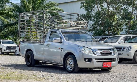 ซื้อ รถมือสอง Isuzu D-Max เงิน รถยนต์ ใน %{เมือง} ใน กรุงเทพมหานคร