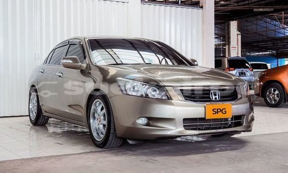 ซื้อ รถมือสอง Honda Accord สีน้ำตาล รถยนต์ ใน %{เมือง} ใน กรุงเทพมหานคร