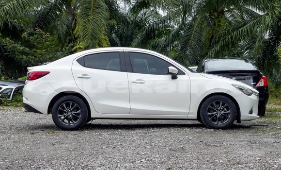 ซื้อ รถมือสอง Mazda 2 ขาว รถยนต์ ใน %{เมือง} ใน กรุงเทพมหานคร ซื้อ รถมือสอง Mazda 2 ขาว รถยนต์ ใน %{เมือง} ใน กรุงเทพมหานคร