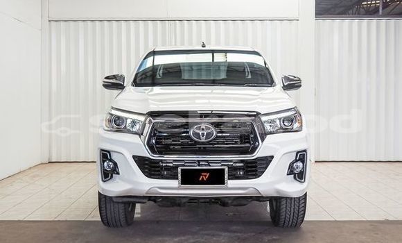 Buy Used Toyota Hiluxe Revo White Car in Bangkok in Bangkok Buy Used Toyota Hiluxe Revo White Car in Bangkok in Bangkok