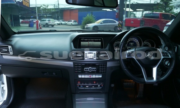 Buy Used Mercedes-Benz E200 White Car in Bangkok in Bangkok Buy Used Mercedes-Benz E200 White Car in Bangkok in Bangkok