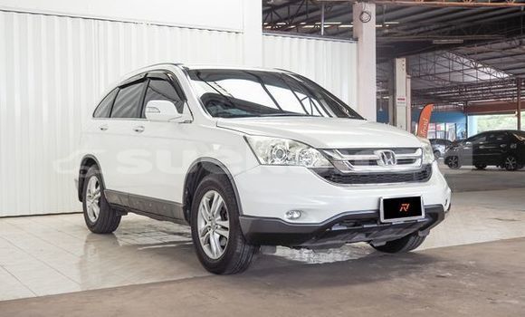 ซื้อ รถมือสอง Honda CR-V ขาว รถยนต์ ใน %{เมือง} ใน กรุงเทพมหานคร