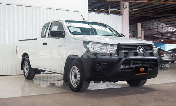 Buy Used Toyota Hiluxe Revo White Car in Bangkok in Bangkok