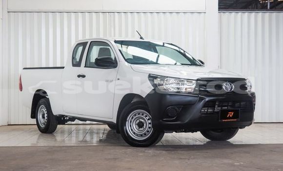 Buy Used Toyota Hiluxe Revo White Car in Bangkok in Bangkok Buy Used Toyota Hiluxe Revo White Car in Bangkok in Bangkok