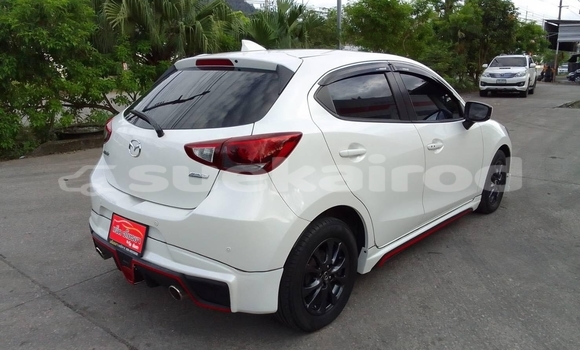 ซื้อ รถมือสอง Mazda 2 ขาว รถยนต์ ใน %{เมือง} ใน กรุงเทพมหานคร ซื้อ รถมือสอง Mazda 2 ขาว รถยนต์ ใน %{เมือง} ใน กรุงเทพมหานคร