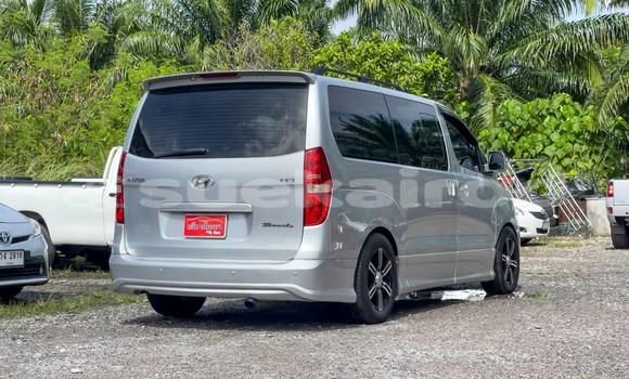 Buy Used Hyundai H1 Silver Car in Bangkok in Bangkok Buy Used Hyundai H1 Silver Car in Bangkok in Bangkok