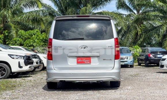 Buy Used Hyundai H1 Silver Car in Bangkok in Bangkok Buy Used Hyundai H1 Silver Car in Bangkok in Bangkok