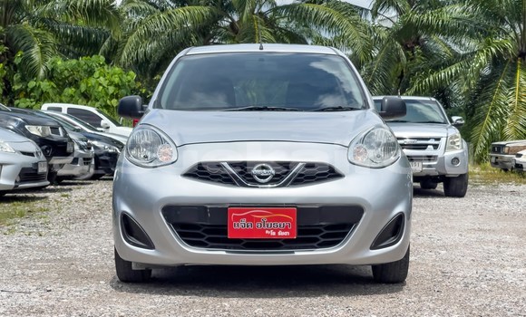 ซื้อ รถมือสอง Nissan March เงิน รถยนต์ ใน %{เมือง} ใน กรุงเทพมหานคร
