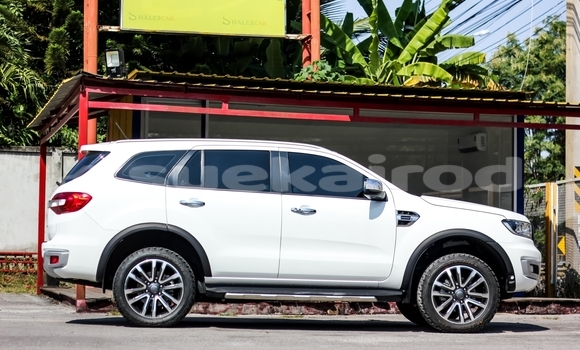 Buy Used Ford Everest White Car in Bangkok in Bangkok Buy Used Ford Everest White Car in Bangkok in Bangkok