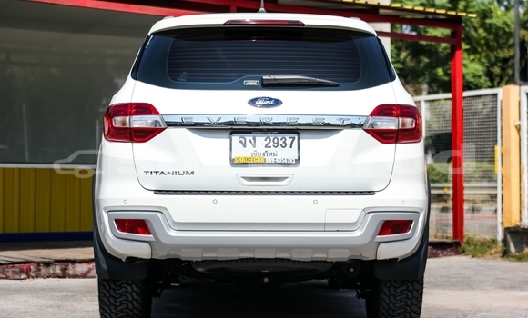 Buy Used Ford Everest White Car in Bangkok in Bangkok Buy Used Ford Everest White Car in Bangkok in Bangkok