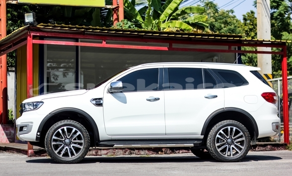 Buy Used Ford Everest White Car in Bangkok in Bangkok Buy Used Ford Everest White Car in Bangkok in Bangkok