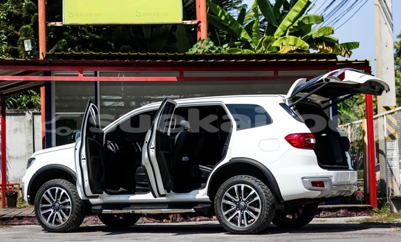 Buy Used Ford Everest White Car in Bangkok in Bangkok Buy Used Ford Everest White Car in Bangkok in Bangkok