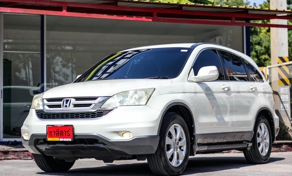 Buy Used Honda CR-V White Car in Bangkok in Bangkok Buy Used Honda CR-V White Car in Bangkok in Bangkok