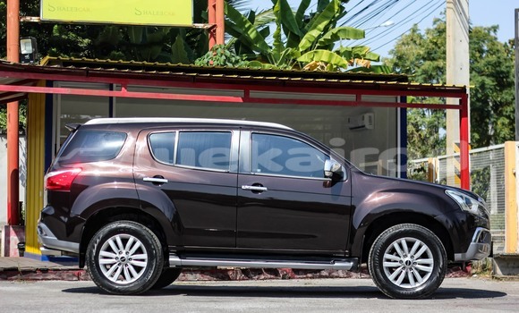 Buy Used Isuzu MU-X Brown Car in Bangkok in Bangkok Buy Used Isuzu MU-X Brown Car in Bangkok in Bangkok