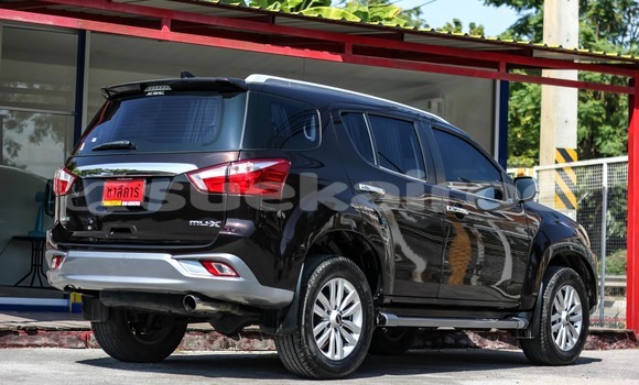 Buy Used Isuzu MU-X Brown Car in Bangkok in Bangkok Buy Used Isuzu MU-X Brown Car in Bangkok in Bangkok