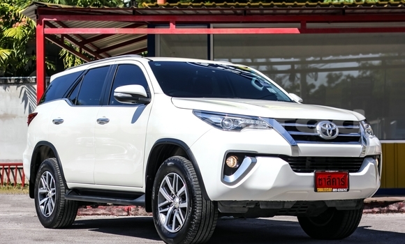 Buy Used Toyota Fortuner White Car in Bangkok in Bangkok Buy Used Toyota Fortuner White Car in Bangkok in Bangkok