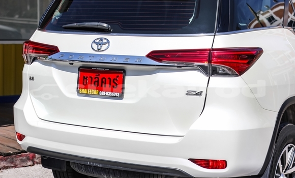 Buy Used Toyota Fortuner White Car in Bangkok in Bangkok Buy Used Toyota Fortuner White Car in Bangkok in Bangkok
