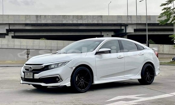 ซื้อ รถมือสอง Honda Civic ขาว รถยนต์ ใน %{เมือง} ใน กรุงเทพมหานคร