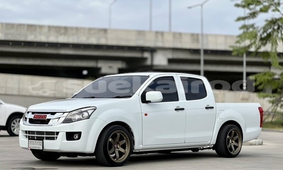 Buy Used Isuzu D–MAX White Car in Bangkok in Bangkok