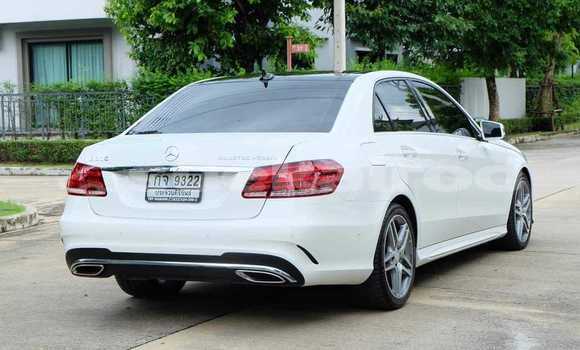 ซื้อ รถมือสอง Mercedes-Benz E-Classe ขาว รถยนต์ ใน %{เมือง} ใน กรุงเทพมหานคร ซื้อ รถมือสอง Mercedes-Benz E-Classe ขาว รถยนต์ ใน %{เมือง} ใน กรุงเทพมหานคร