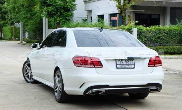 ซื้อ รถมือสอง Mercedes-Benz E-Classe ขาว รถยนต์ ใน %{เมือง} ใน กรุงเทพมหานคร ซื้อ รถมือสอง Mercedes-Benz E-Classe ขาว รถยนต์ ใน %{เมือง} ใน กรุงเทพมหานคร