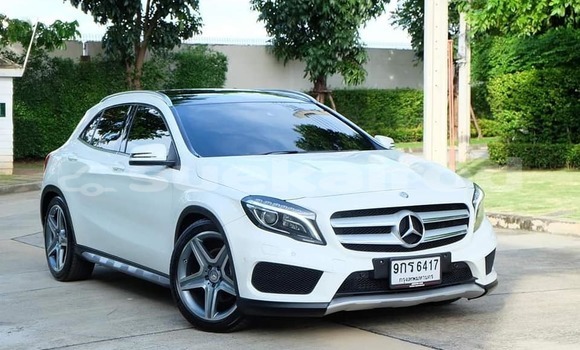 Buy Used Mercedes-Benz GLA-klasse White Car in Bangkok in Bangkok