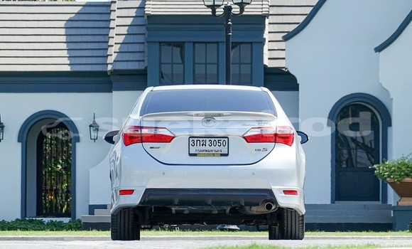 Buy Used Toyota Yaris White Car in Bangkok in Bangkok Buy Used Toyota Yaris White Car in Bangkok in Bangkok