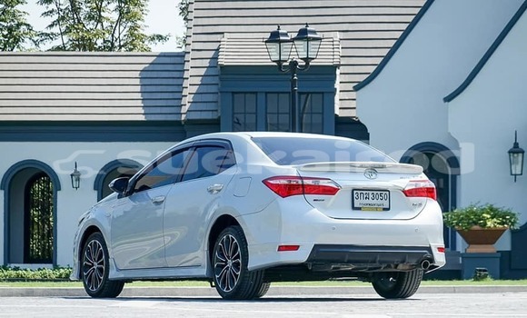 Buy Used Toyota Yaris White Car in Bangkok in Bangkok Buy Used Toyota Yaris White Car in Bangkok in Bangkok