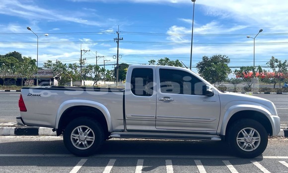 Buy Used Isuzu D-Max Silver Car in Bangkok in Bangkok