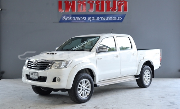 Buy Used Toyota Vigo White Car in Bangkok in Bangkok